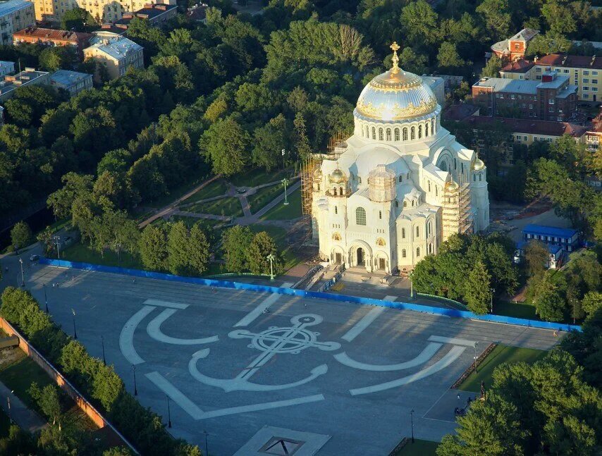 «Загадки чугунной мостовой»